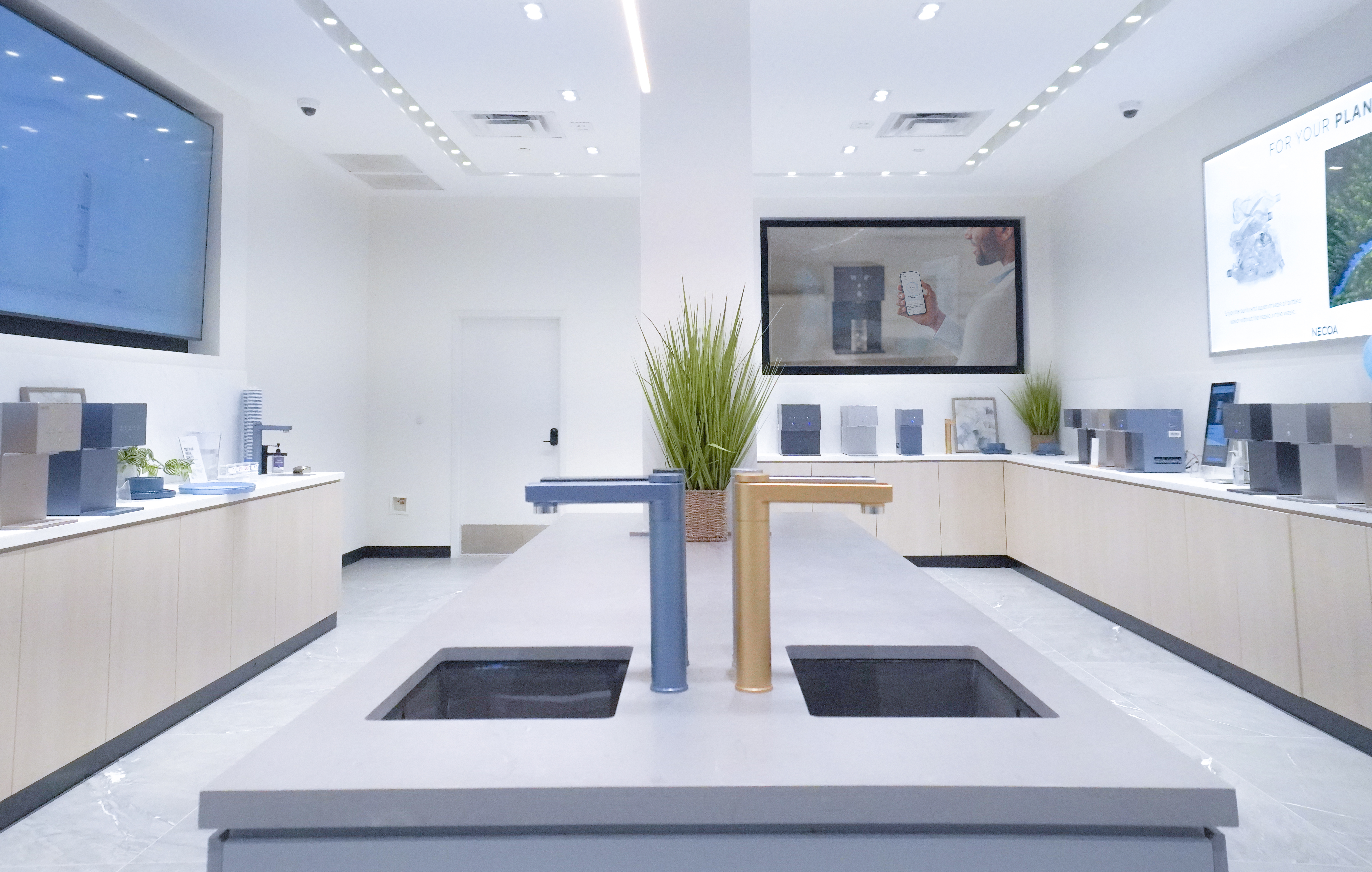 Barton Creek Square Showroom Image 2